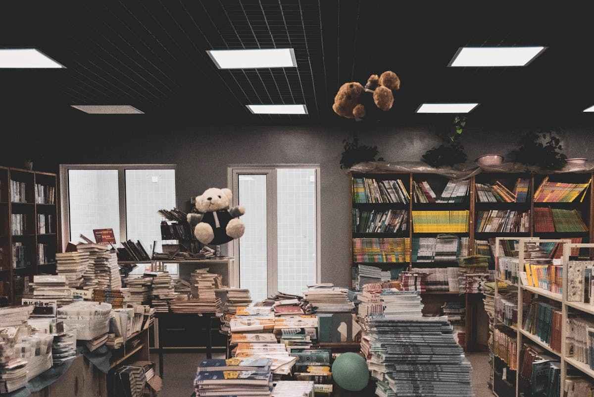 How to start a bookstore in the United States by postdock